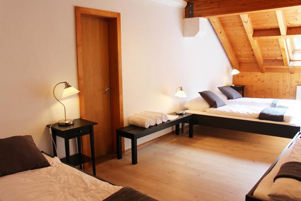 La Pierre A Catillon Moleson 部屋 写真